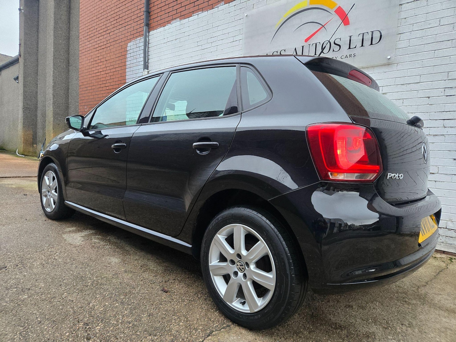 Used Volkswagen Polo 2011 for sale - 77143111: Photo 5