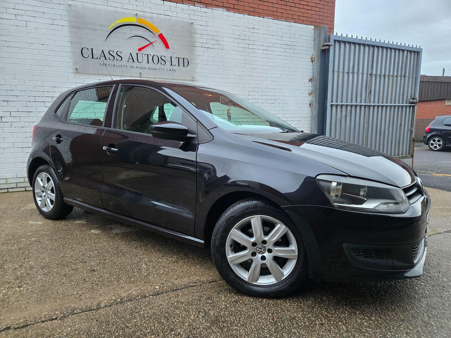 Used Volkswagen Polo 2011 for sale - 77143111: Photo 7