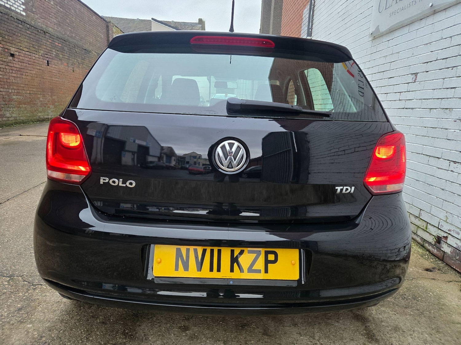 Used Volkswagen Polo 2011 for sale - 77143111: Photo 9