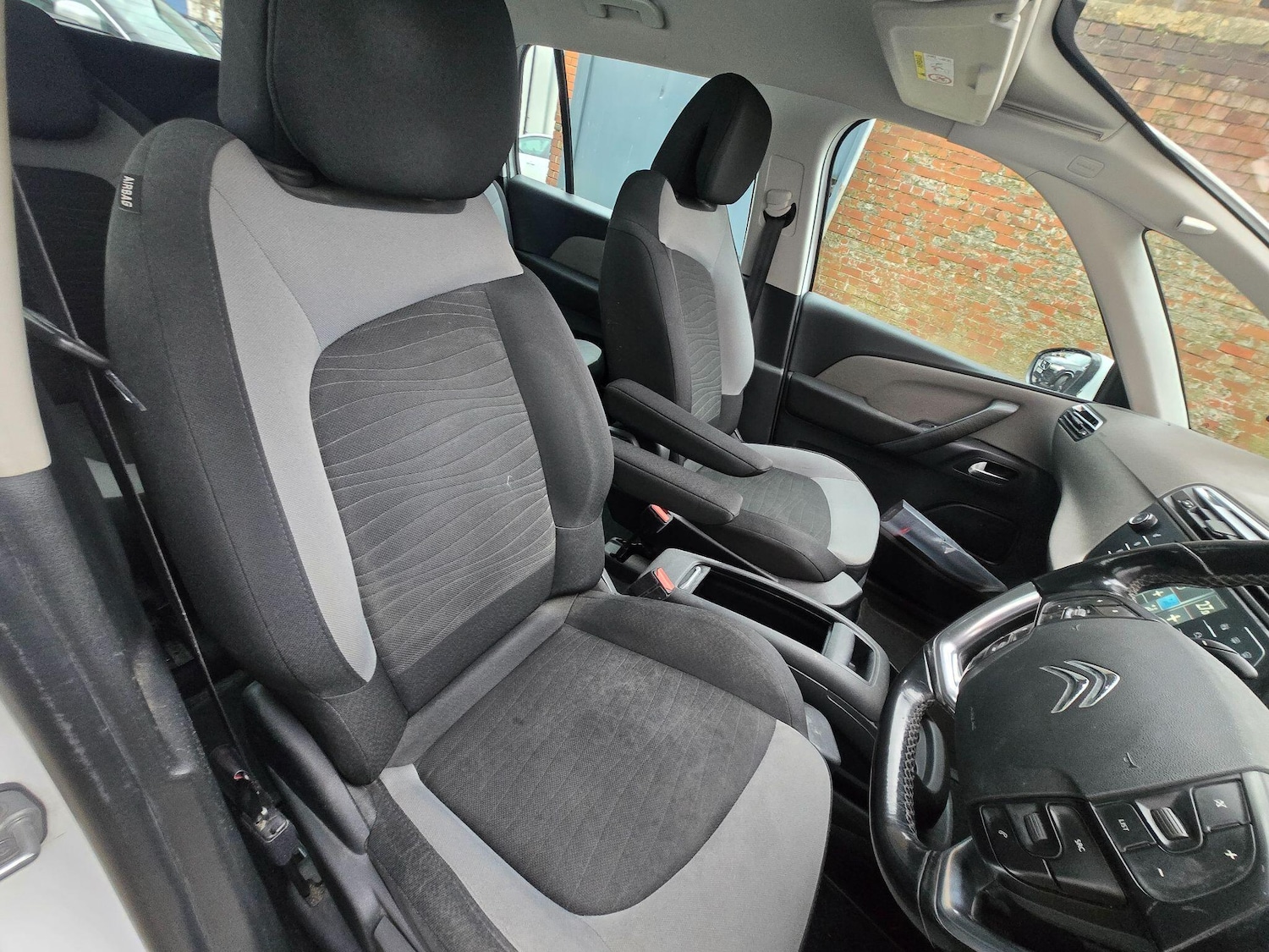 Used Citroen Grand C4 Picasso 2015 for sale - 77611727: Photo 17