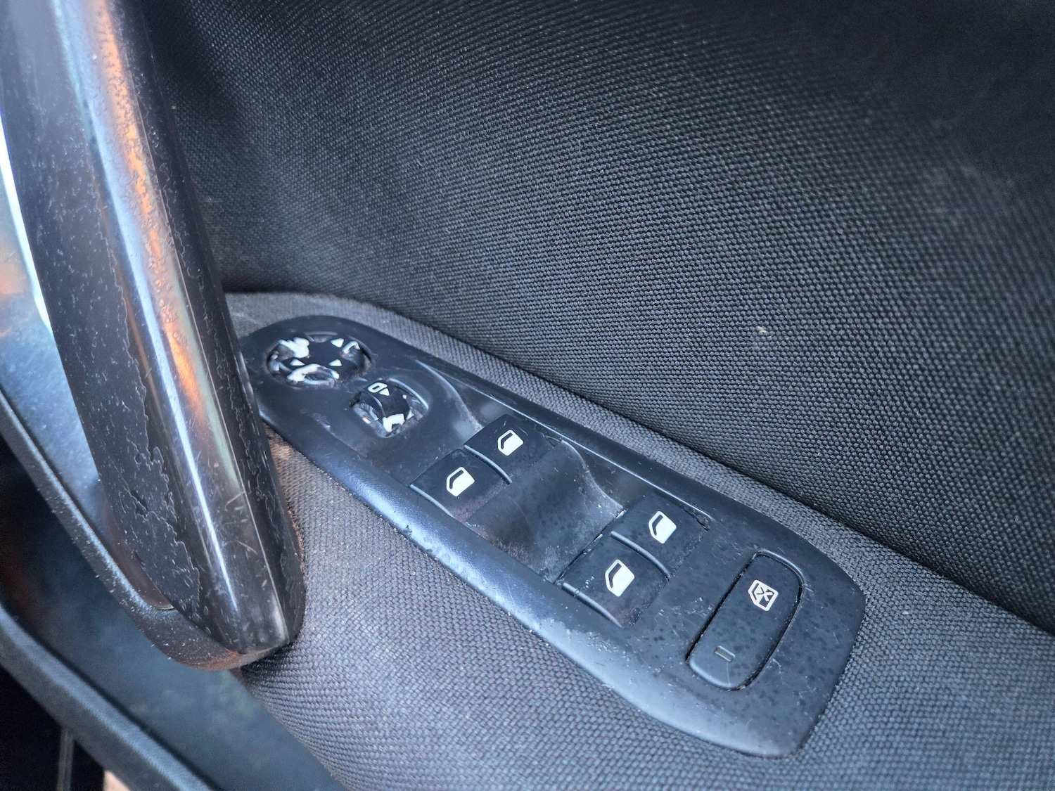 Used Peugeot 308 2015 for sale - 76997782: Photo 19