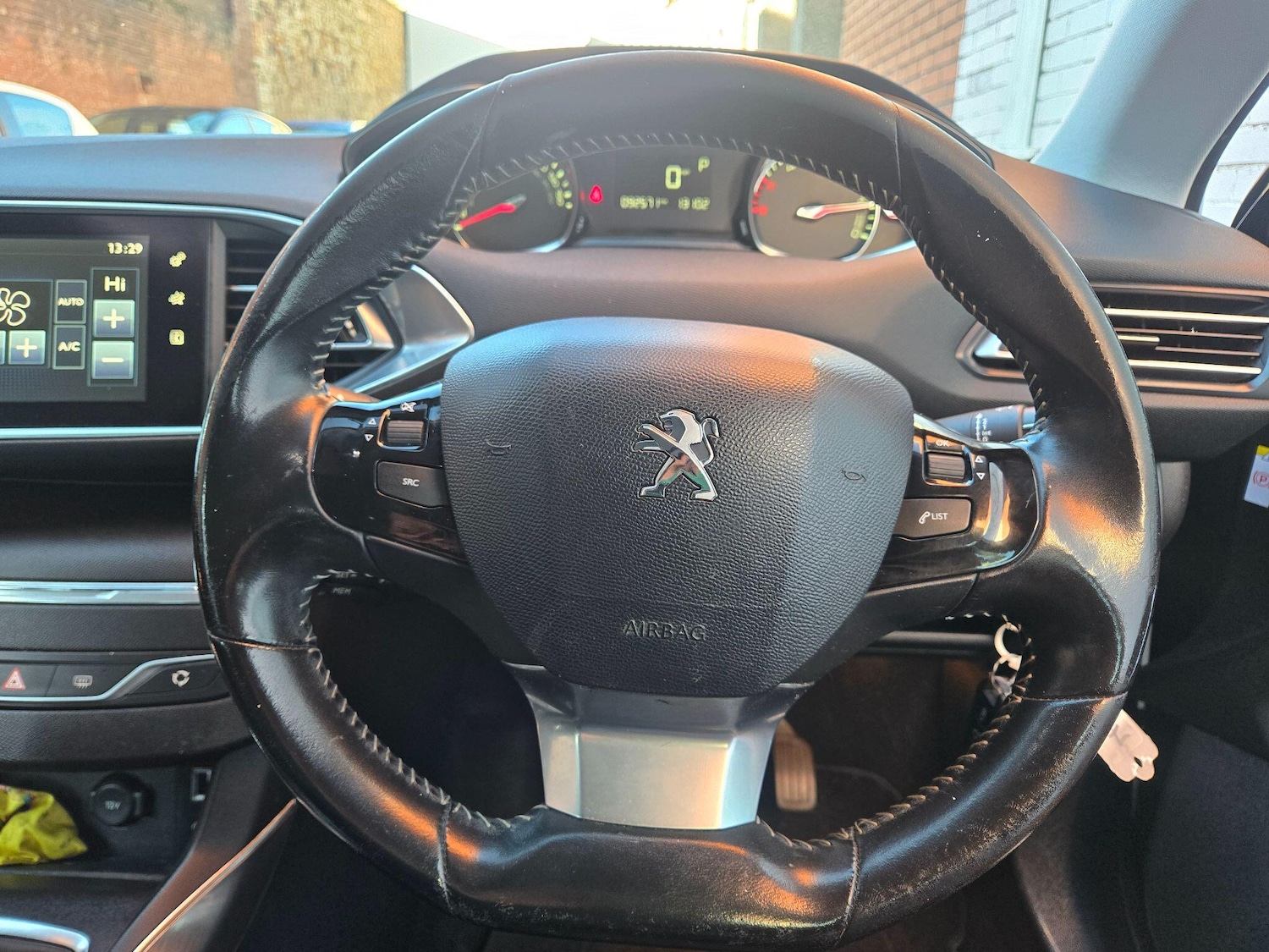 Used Peugeot 308 2015 for sale - 76997782: Photo 30