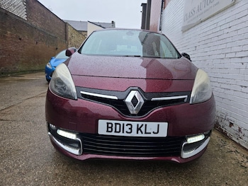 Used Renault Scenic 2013 for sale - 77191771: Photo