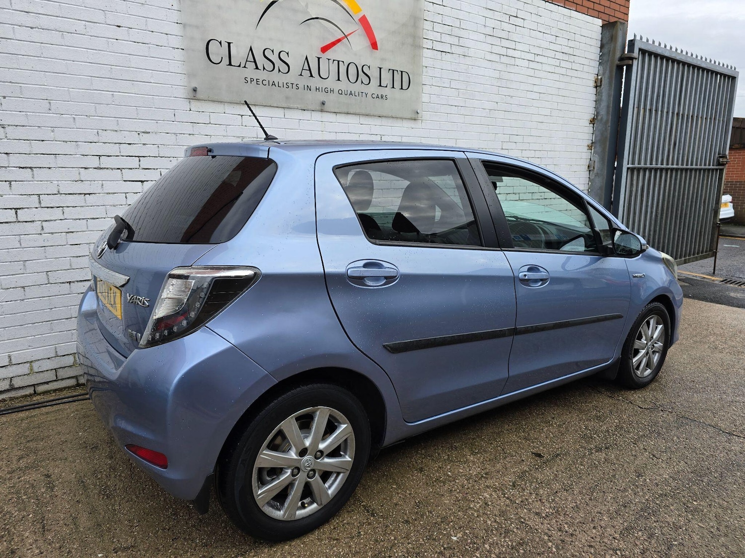 Used Toyota Yaris 2013 for sale - 76927027: Photo 12