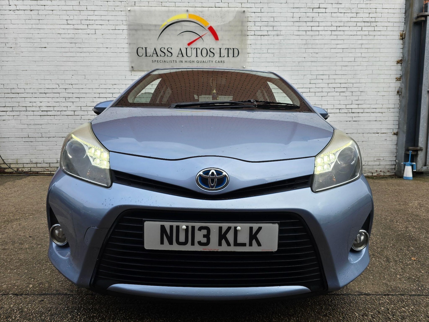Used Toyota Yaris 2013 for sale - 76927027: Photo 2