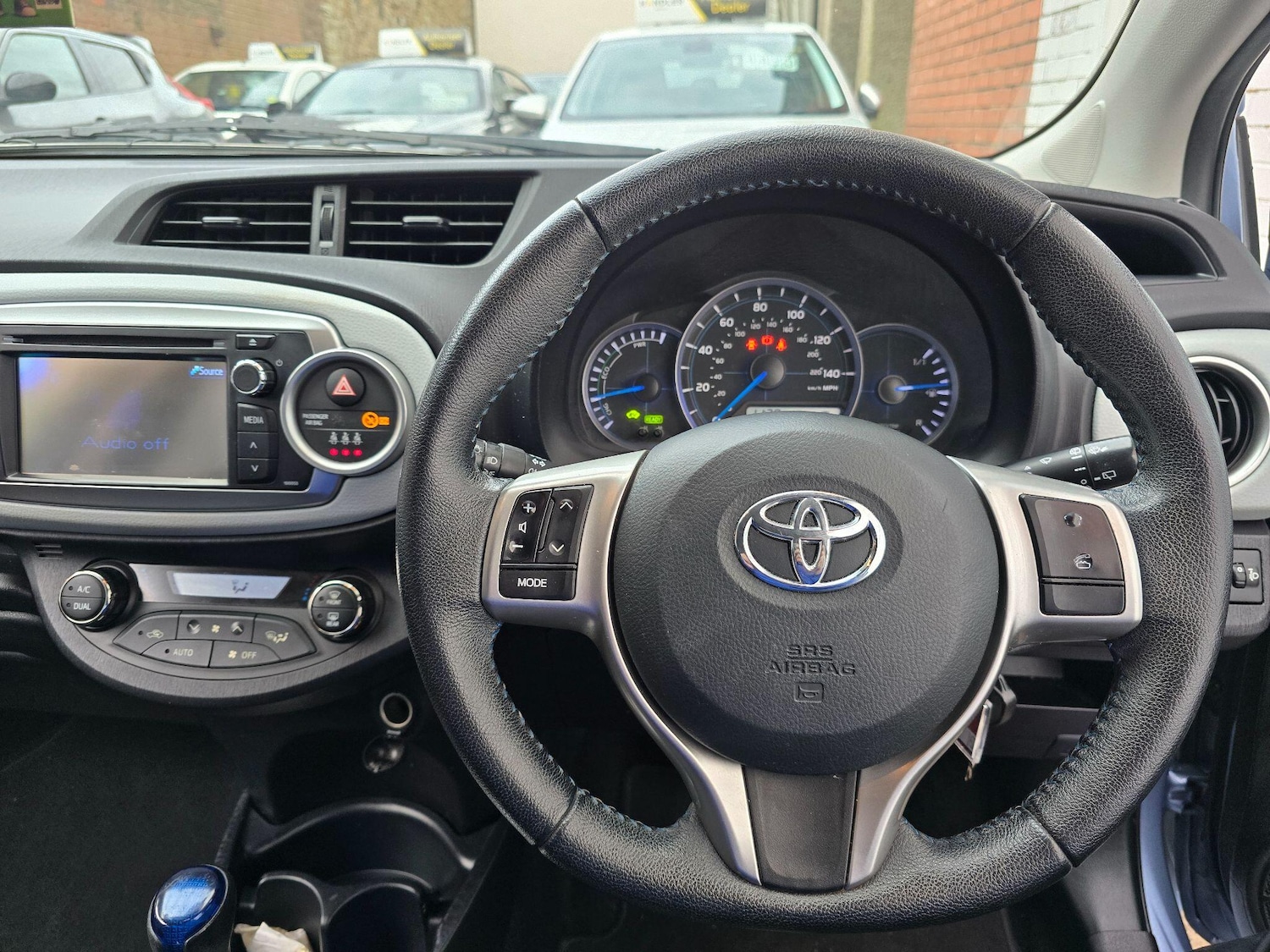 Used Toyota Yaris 2013 for sale - 76927027: Photo 23