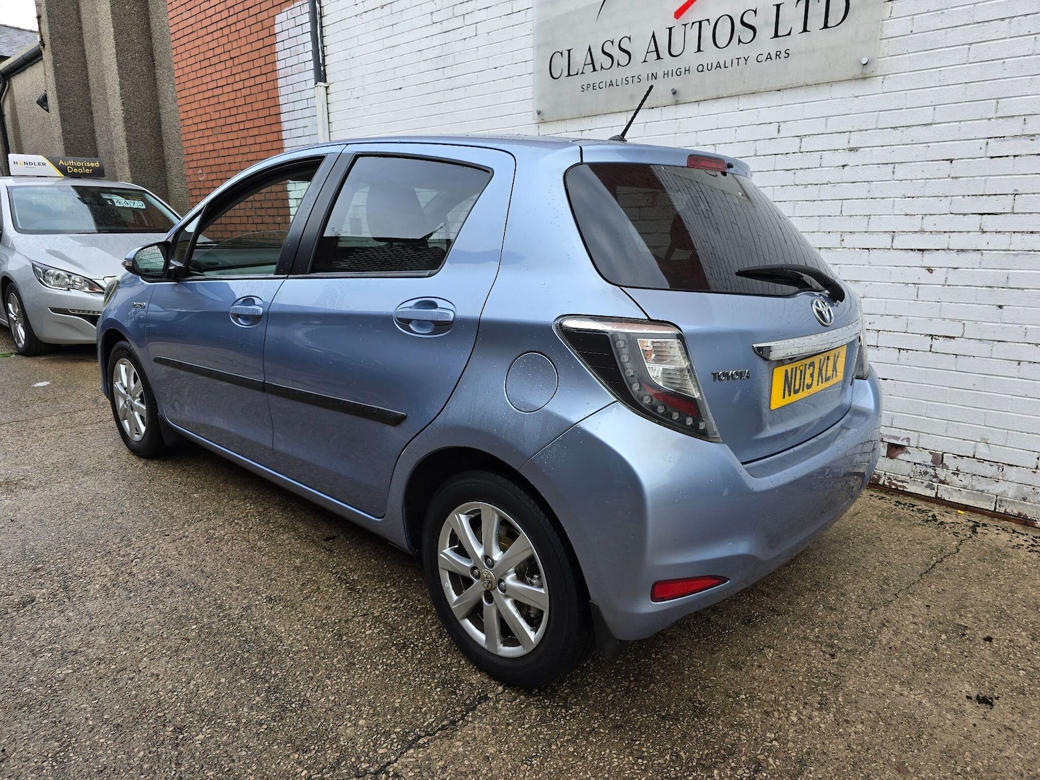 Used Toyota Yaris 2013 for sale - 76927027: Photo 5