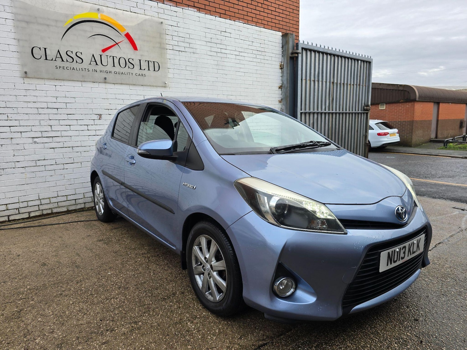 Used Toyota Yaris 2013 for sale - 76927027: Photo 6