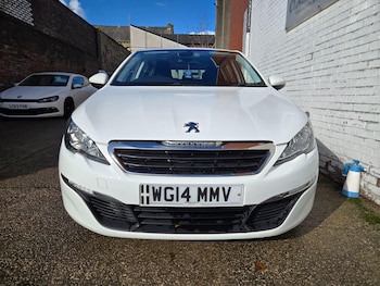 Used Peugeot 308 2014 for sale - 76348776: Photo