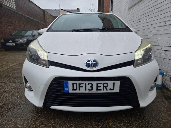 Used Toyota Yaris 2013 for sale - 76326994: Photo 2