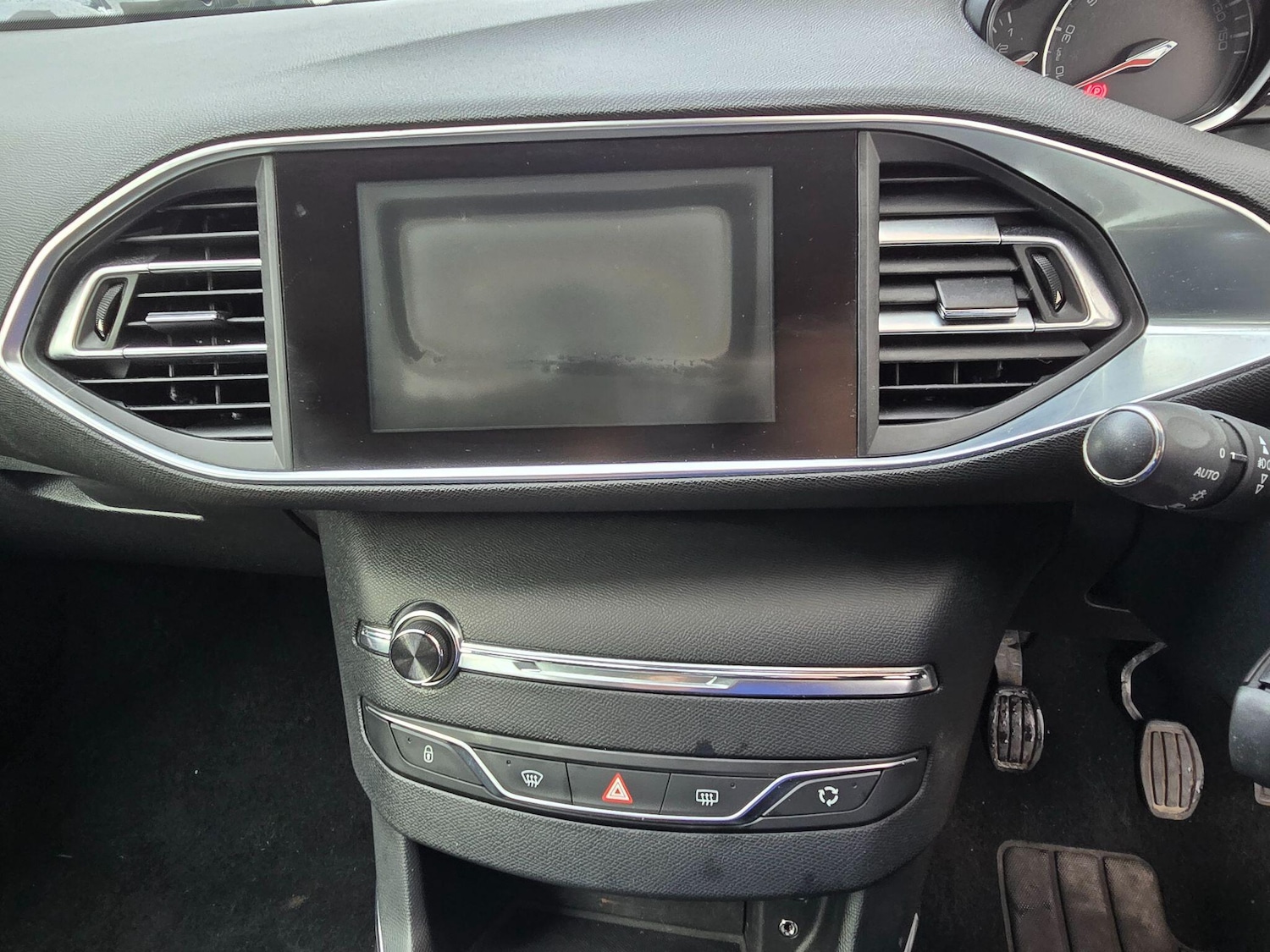 Used Peugeot 308 2014 for sale - 76926177: Photo 18