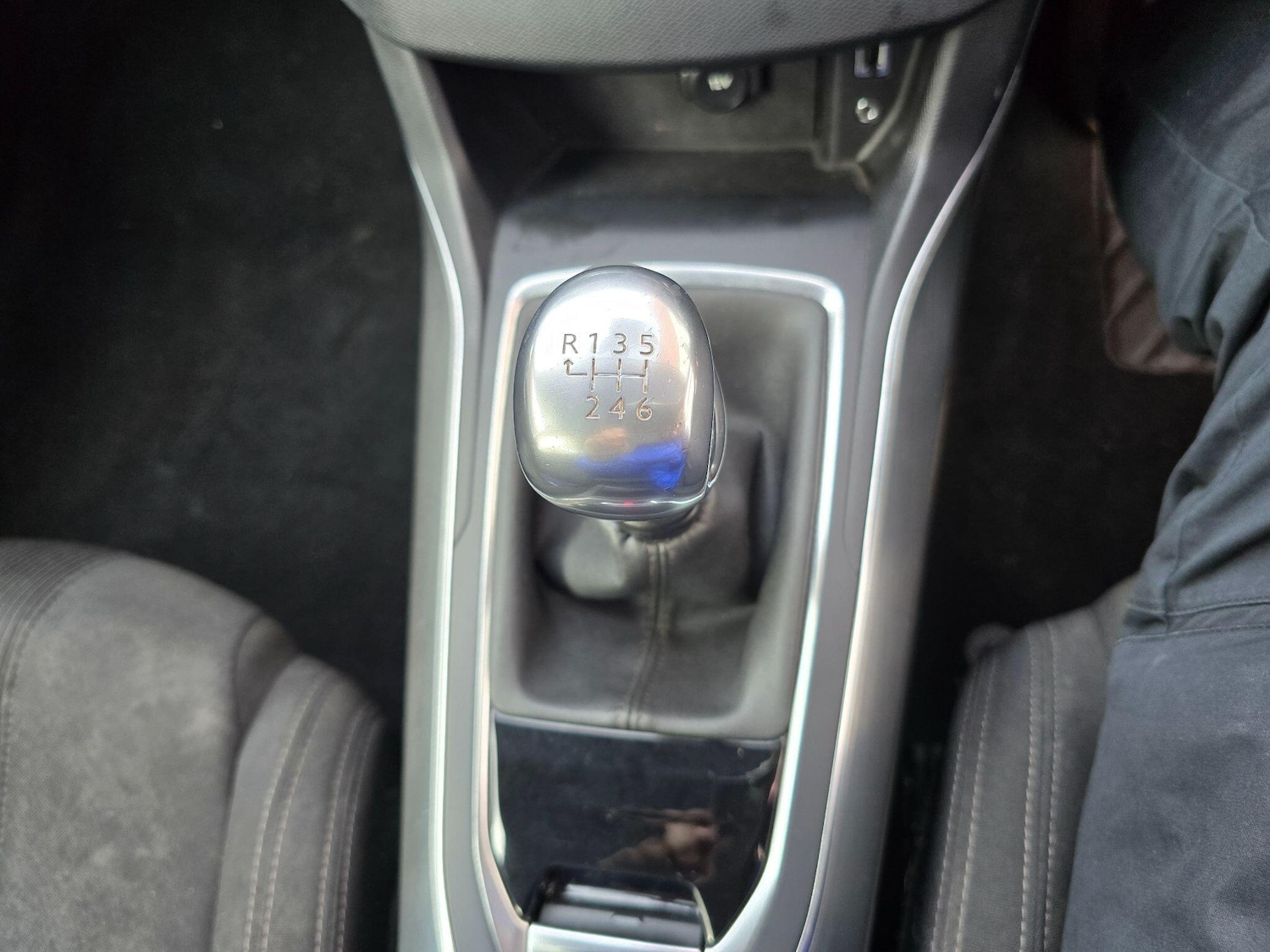 Used Peugeot 308 2014 for sale - 76926177: Photo 25