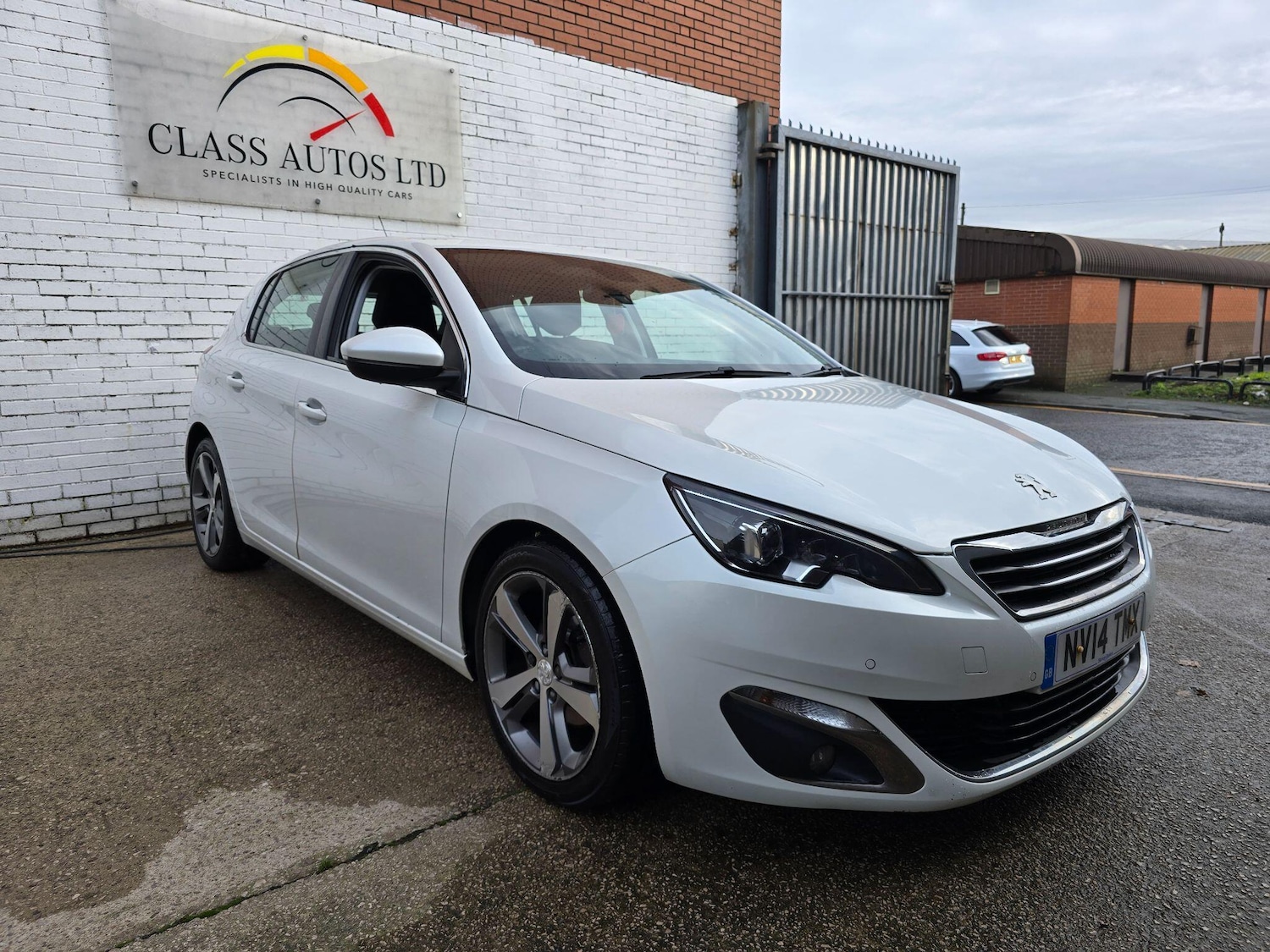 Used Peugeot 308 2014 for sale - 76926177: Photo 6
