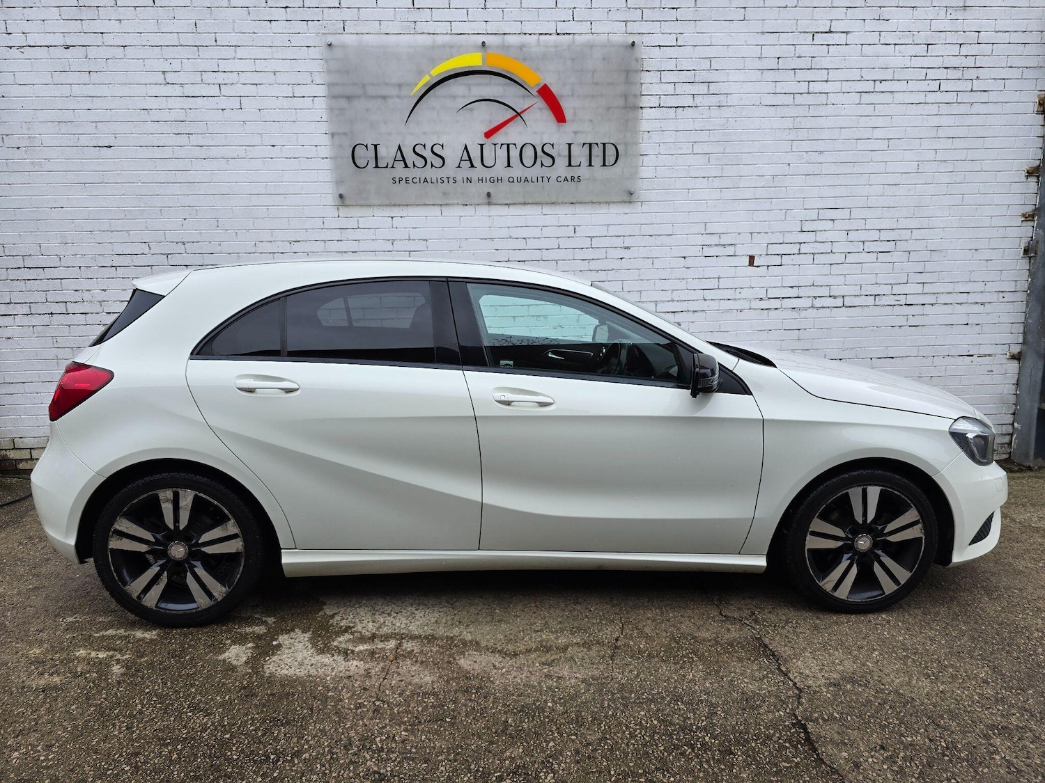 Used Mercedes-Benz A-Class 2014 for sale - 77144393: Photo 11