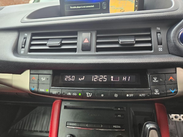 Used Lexus CT for sale - 76251372: Photo 26