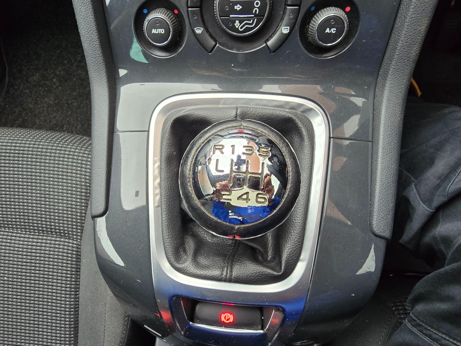 Used Peugeot 5008 2014 for sale - 76584487: Photo 29