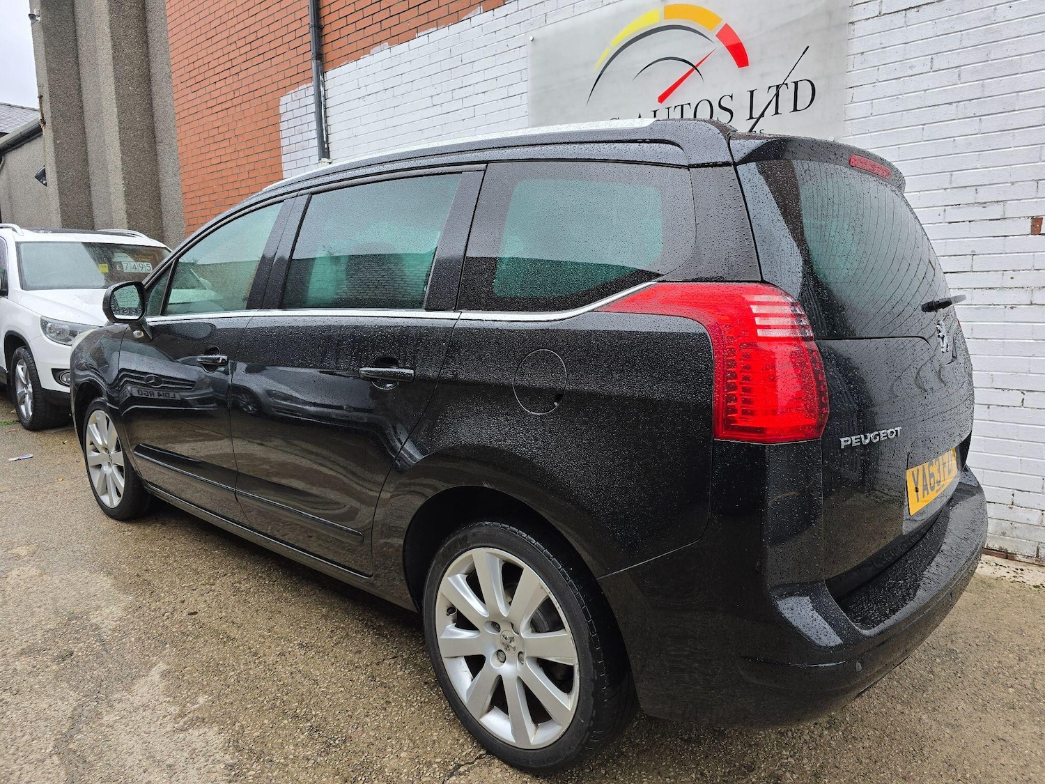 Used Peugeot 5008 2014 for sale - 76584487: Photo 5