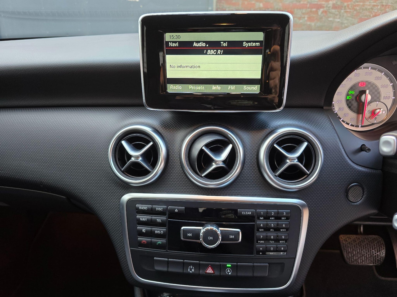 Used Mercedes-Benz A-Class 2015 for sale - 76990040: Photo 20