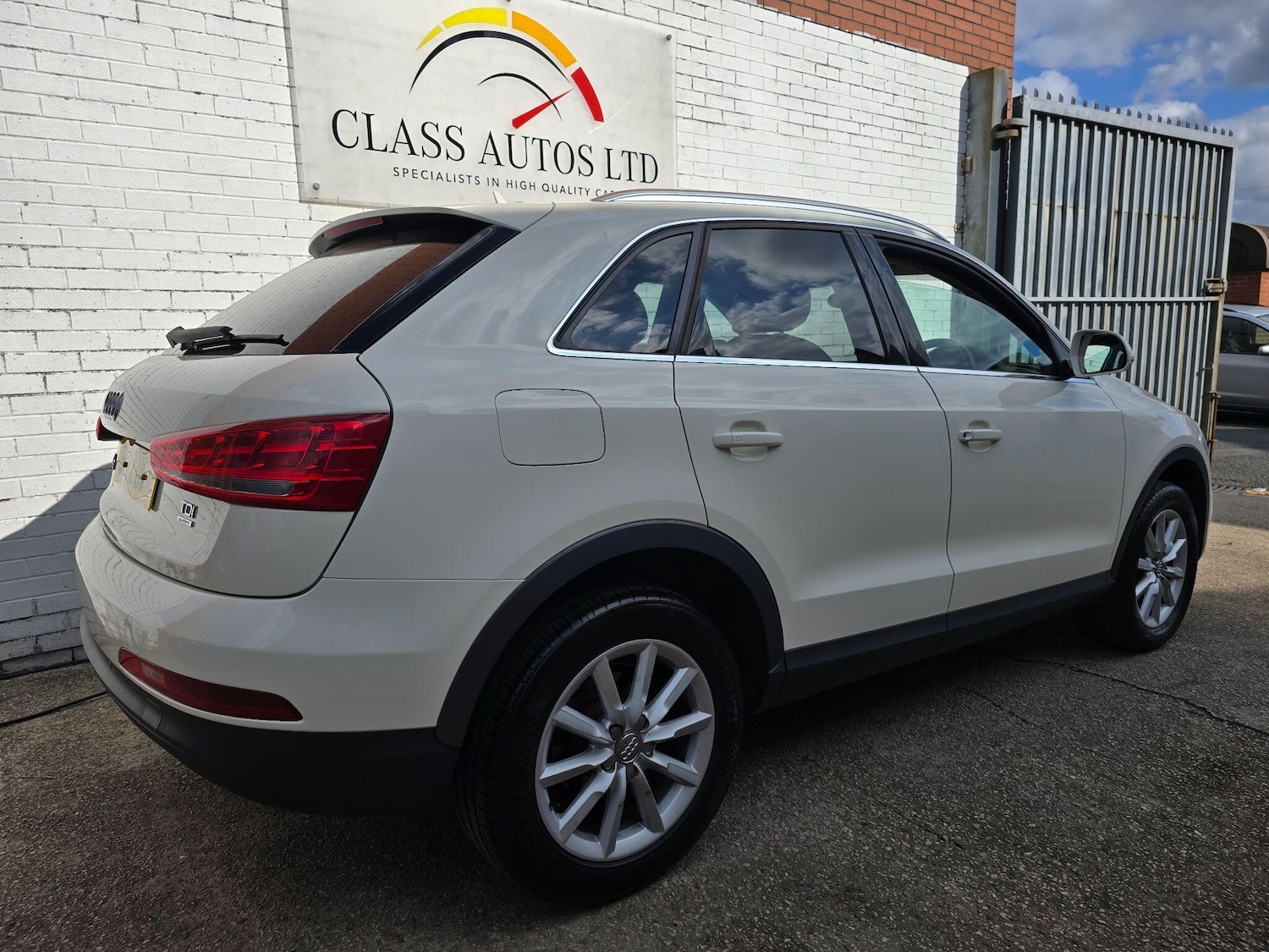 Used Audi Q3 2012 for sale - 76094234: Photo 11
