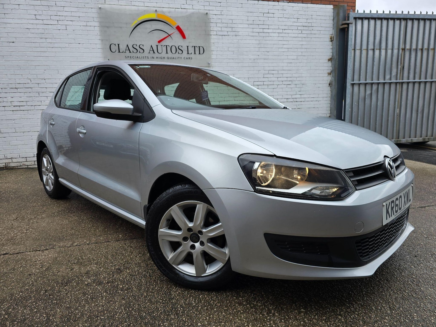 Used Volkswagen Polo 2011 for sale - 76138228: Photo 1