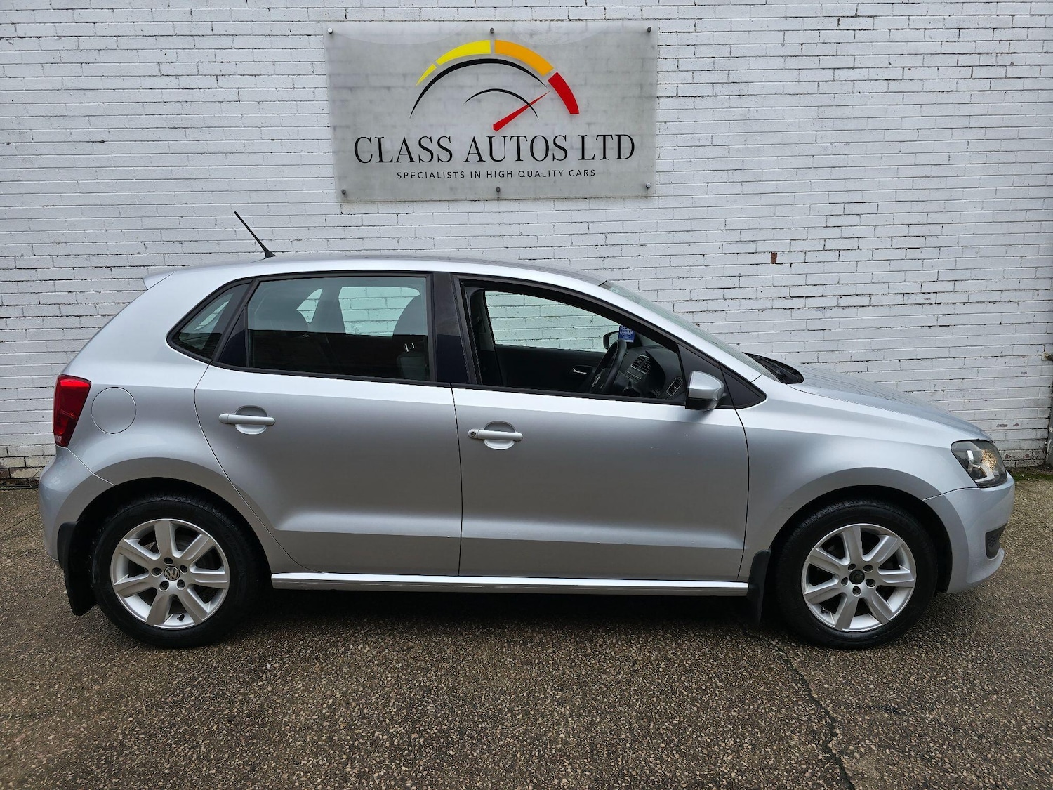 Used Volkswagen Polo 2011 for sale - 76138228: Photo 10