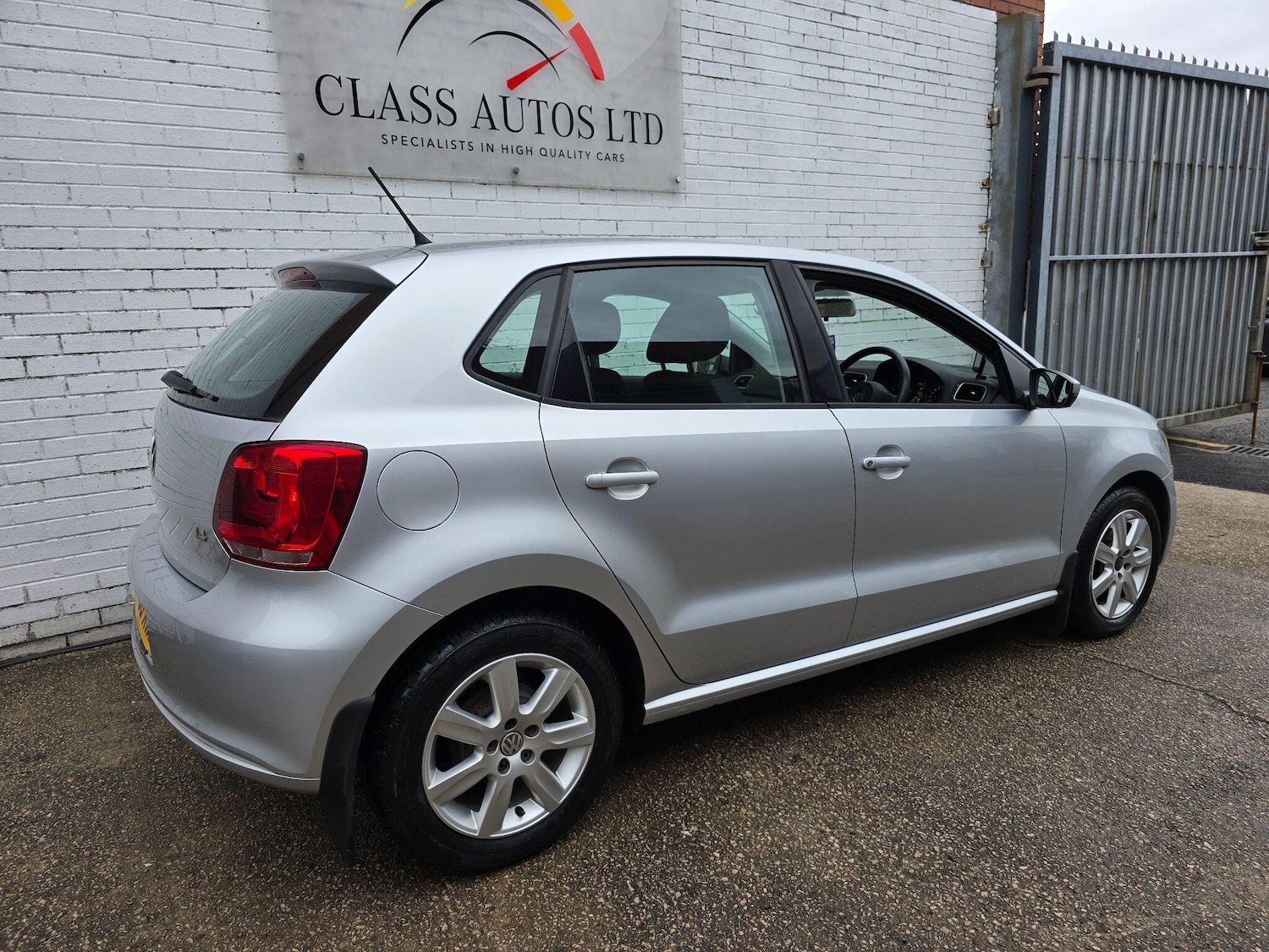 Used Volkswagen Polo 2011 for sale - 76138228: Photo 11