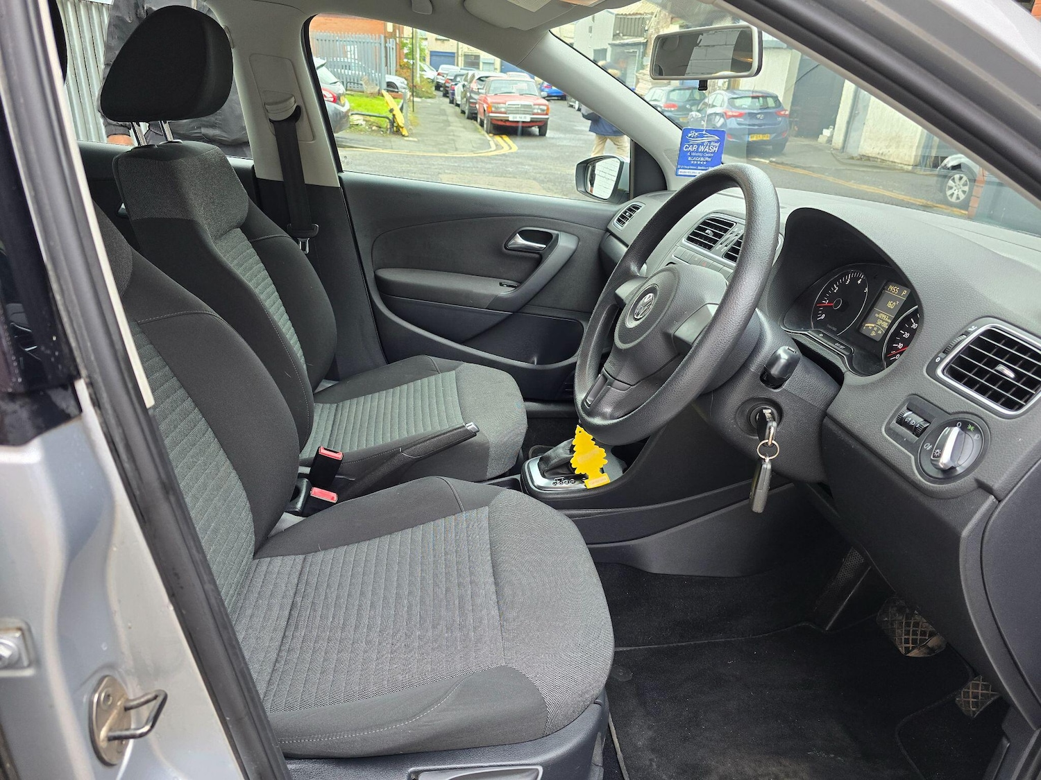 Used Volkswagen Polo 2011 for sale - 76138228: Photo 12
