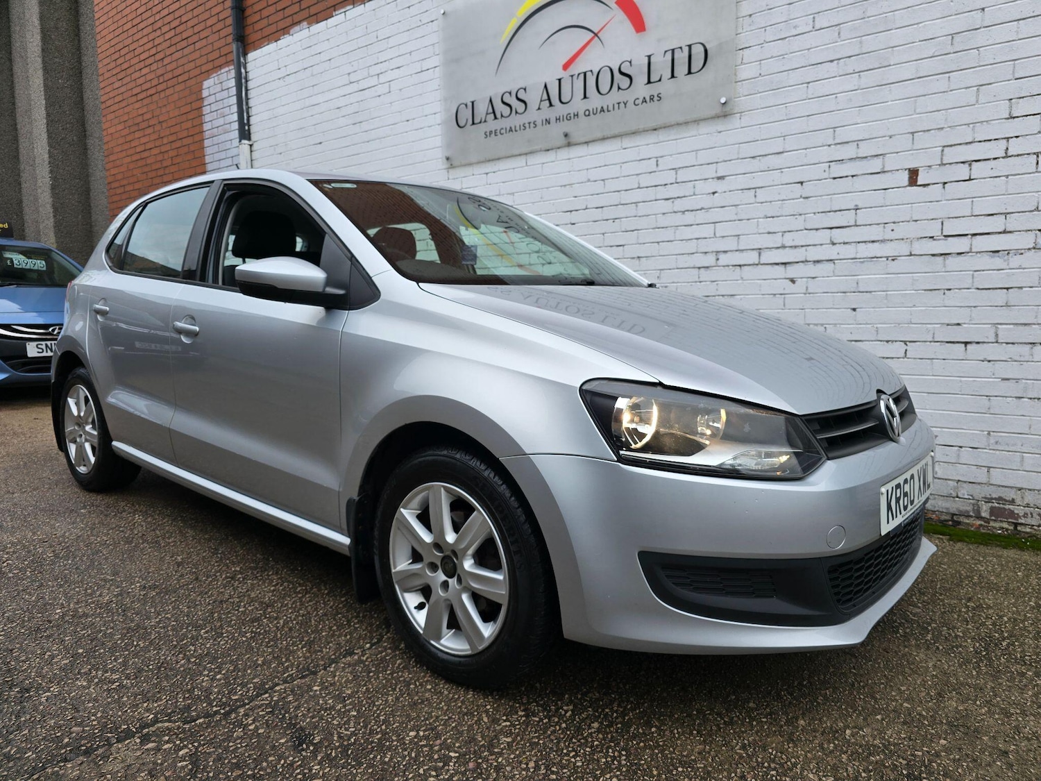 Used Volkswagen Polo 2011 for sale - 76138228: Photo 2