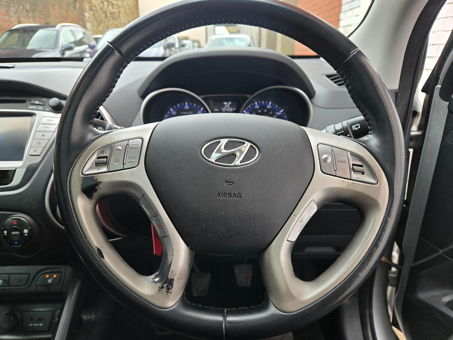 Used Hyundai Ix35 2013 for sale - 77559836: Photo 28