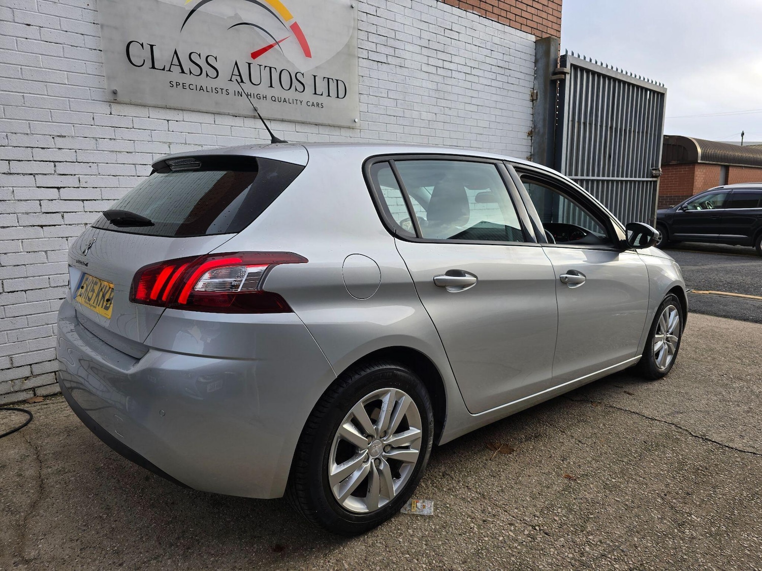 Used Peugeot 308 2015 for sale - 77016532: Photo 11