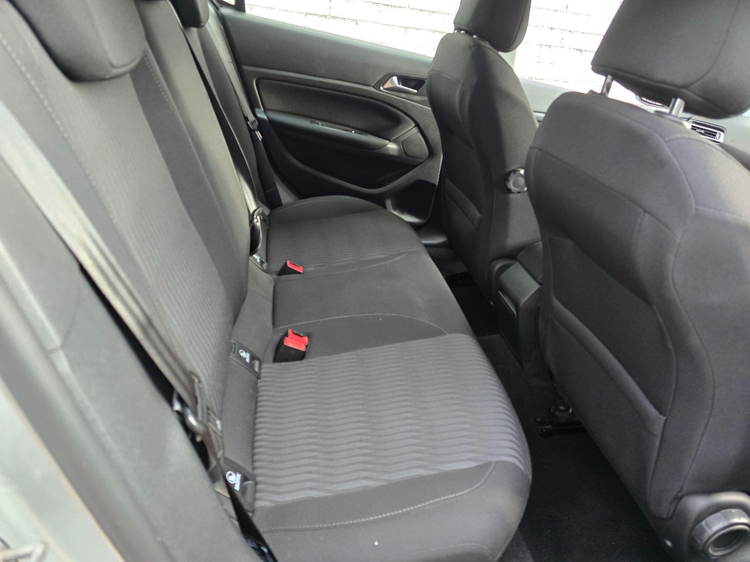 Used Peugeot 308 2015 for sale - 77016532: Photo 14