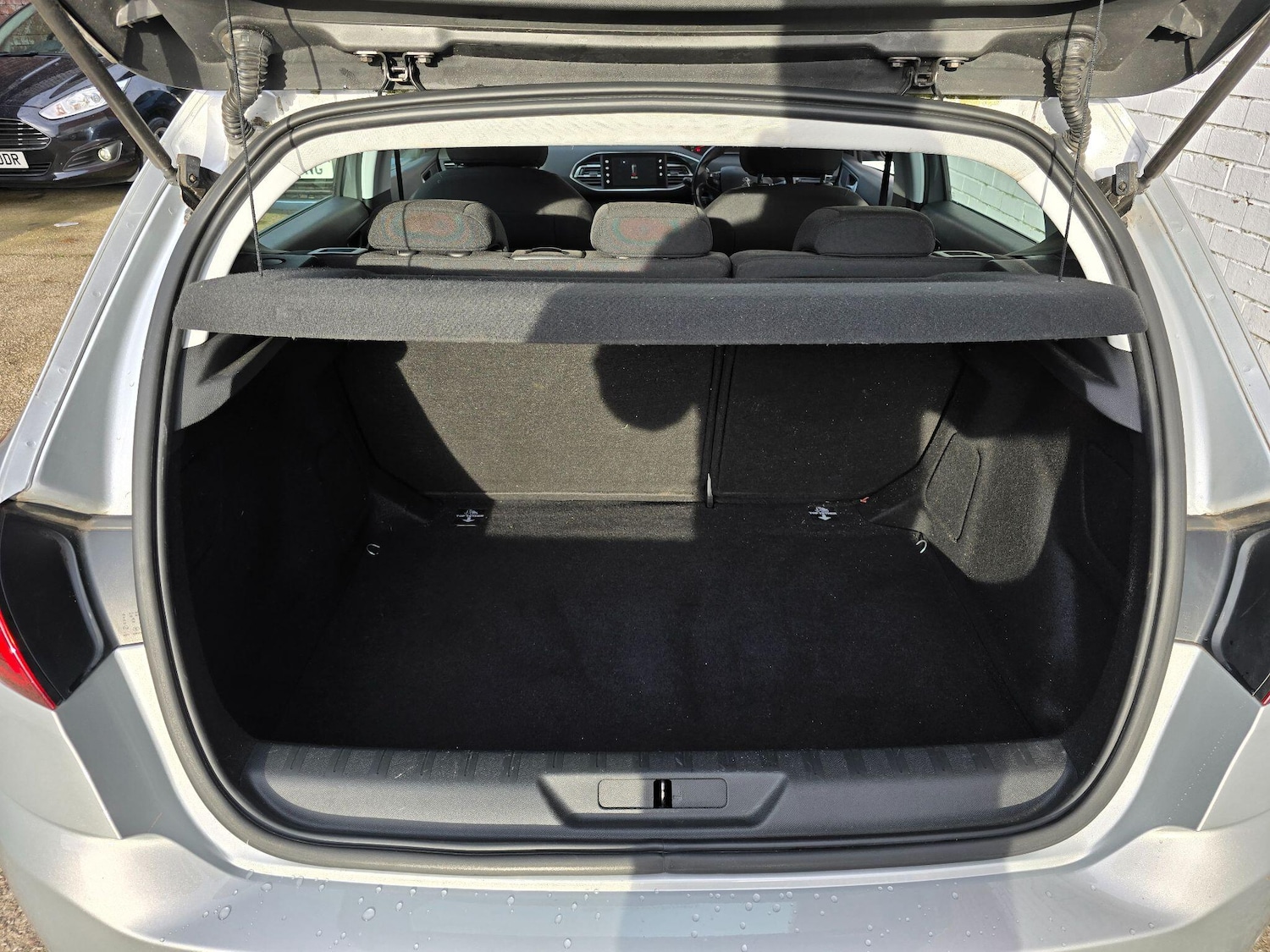 Used Peugeot 308 2015 for sale - 77016532: Photo 22