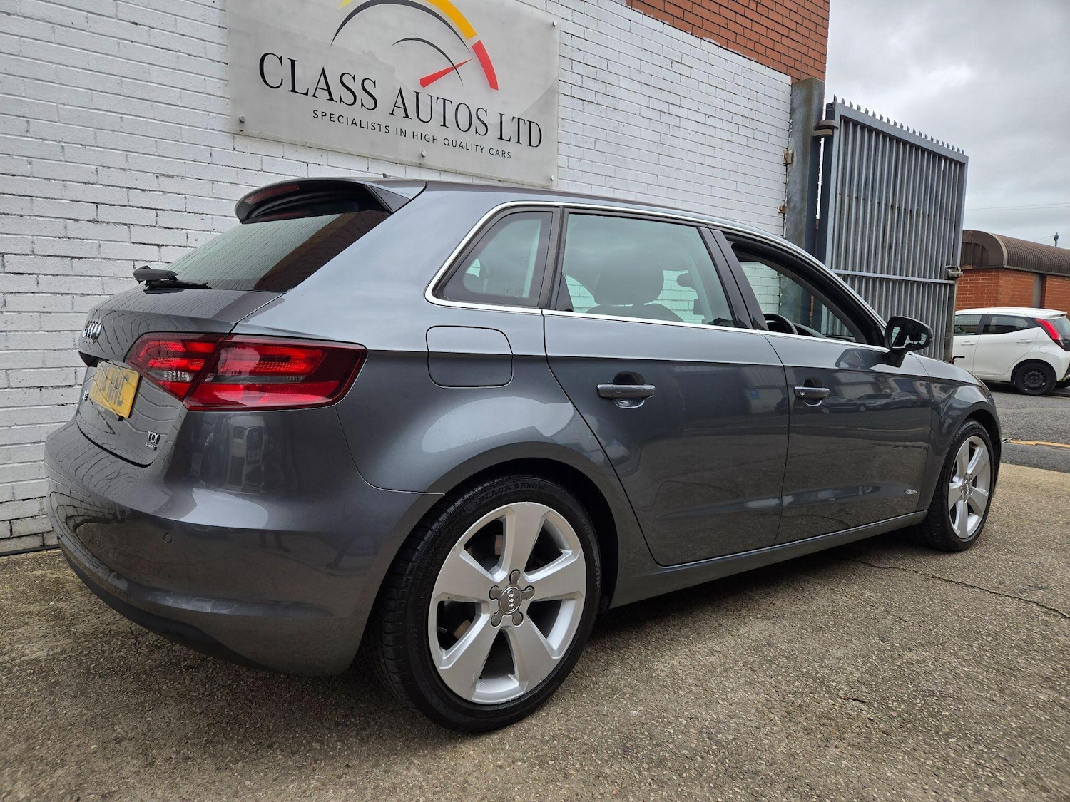 Used Audi A3 2014 for sale - 76214659: Photo 10
