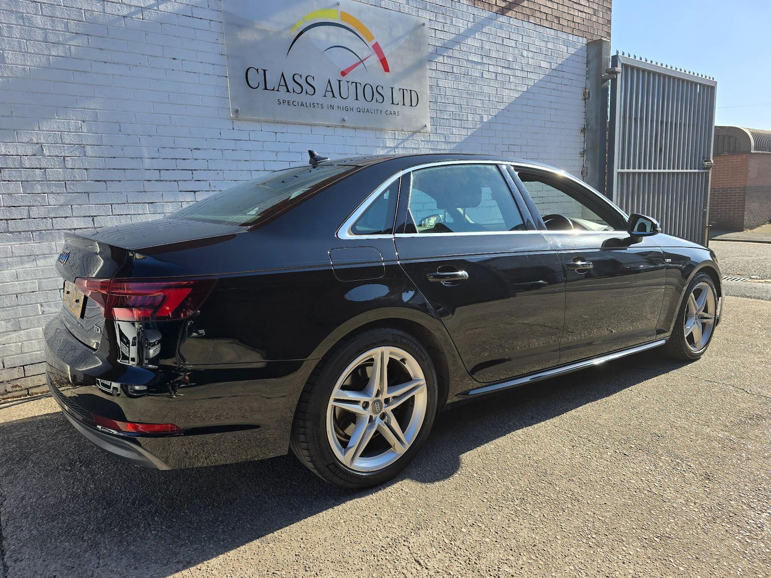 Used Audi A4 2018 for sale - 76085389: Photo 12