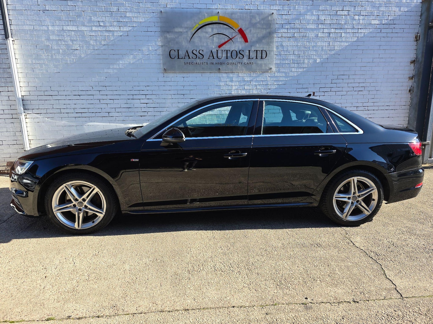 Used Audi A4 2018 for sale - 76085389: Photo 8