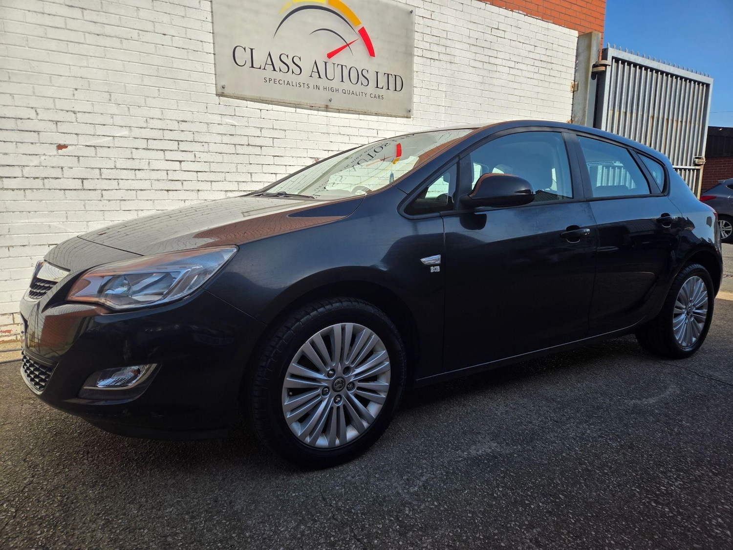 Used Vauxhall Astra 2011 for sale - 78170291: Photo 4