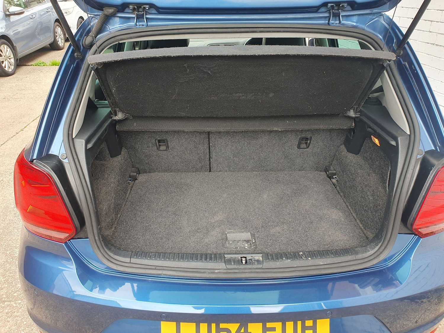 Vehicle 33