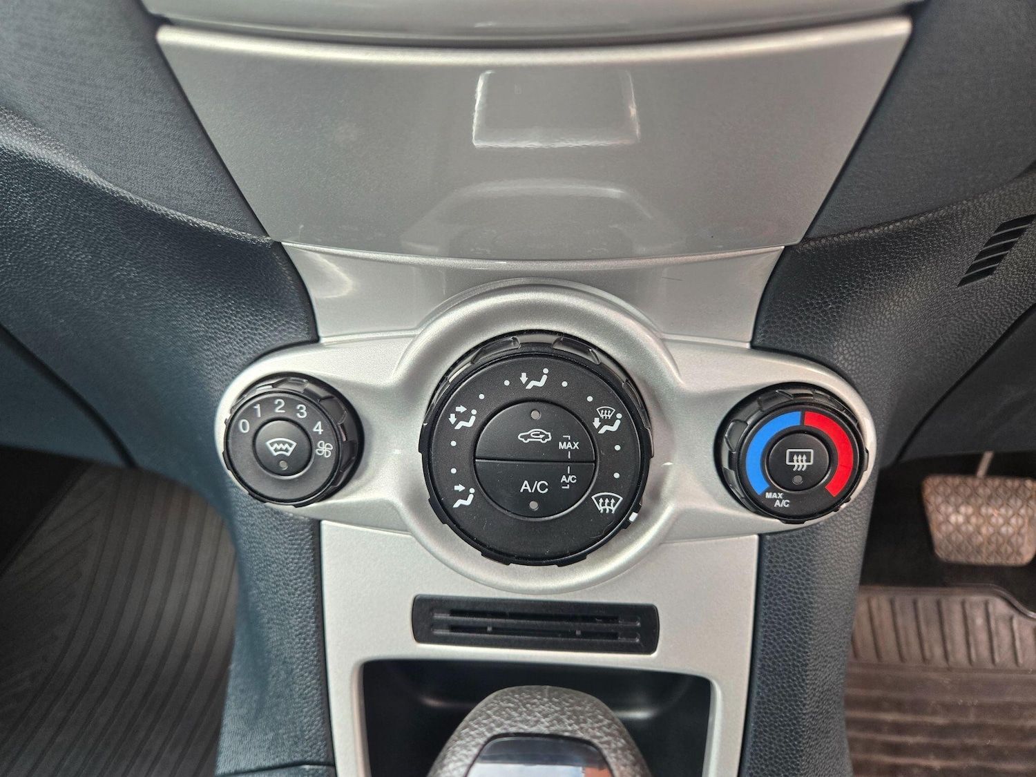 Used Ford Fiesta 2010 for sale - 77279471: Photo 23