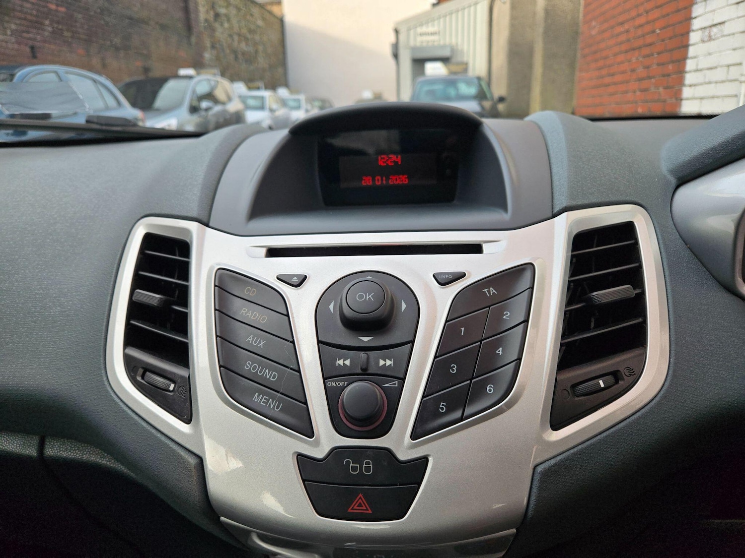 Used Ford Fiesta 2010 for sale - 77279471: Photo 24