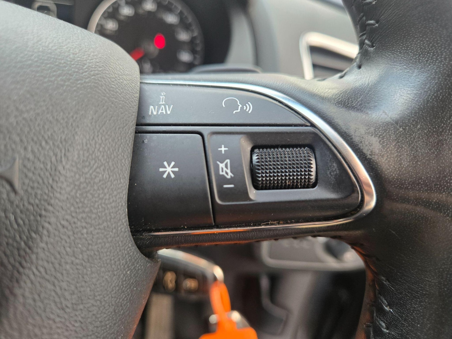 Used Audi Q3 2013 for sale - 77633402: Photo 22