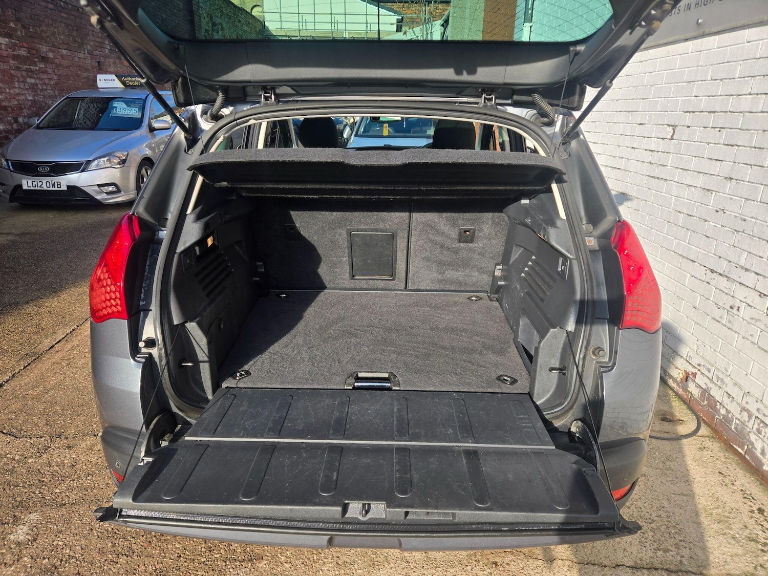 Used Peugeot 3008 2011 for sale - 76513019: Photo 27