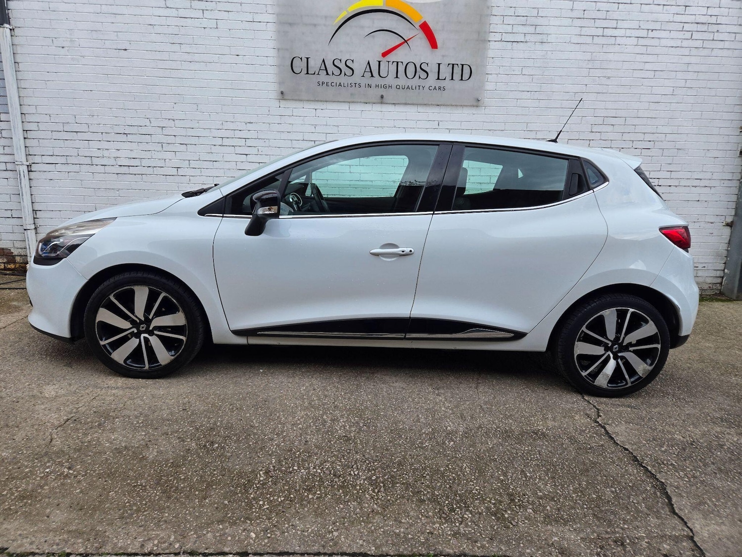 Used Renault Clio 2013 for sale - 76002442: Photo 9