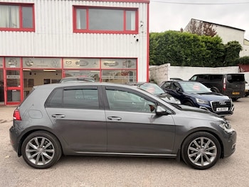 Used Volkswagen Golf 2017 for sale - 78930570: Photo