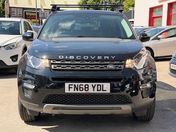 Used Land Rover Discovery Sport 2018 for sale - 79300593: Photo