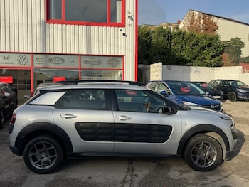 Used Citroen C4 Cactus 2018 for sale - 76642885: Photo