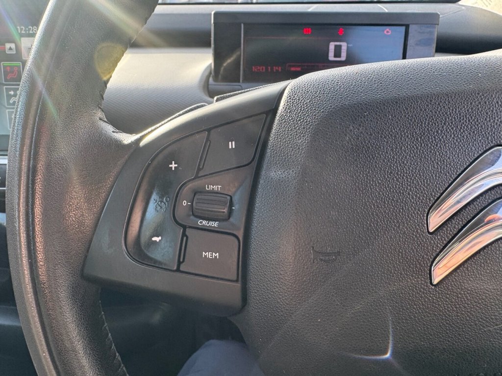 Used Citroen C4 Cactus 2018 for sale - 76642885: Photo 8