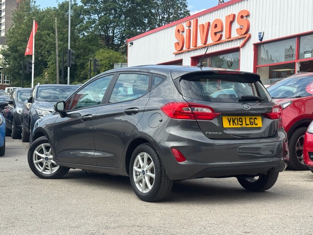 Used Ford Fiesta 2019 for sale - 76486521: Photo 2