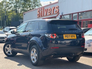 Used Land Rover Discovery Sport 2017 for sale - 78406150: Photo