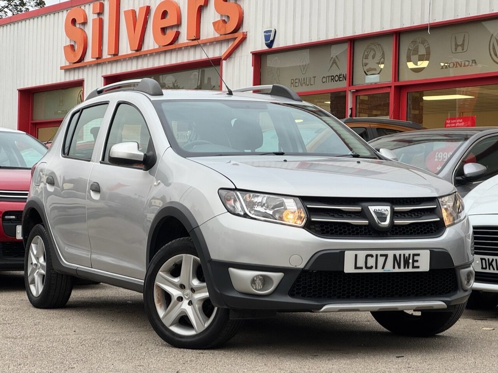 Used Dacia Sandero Stepway 2017 for sale - 76486539: Photo 1