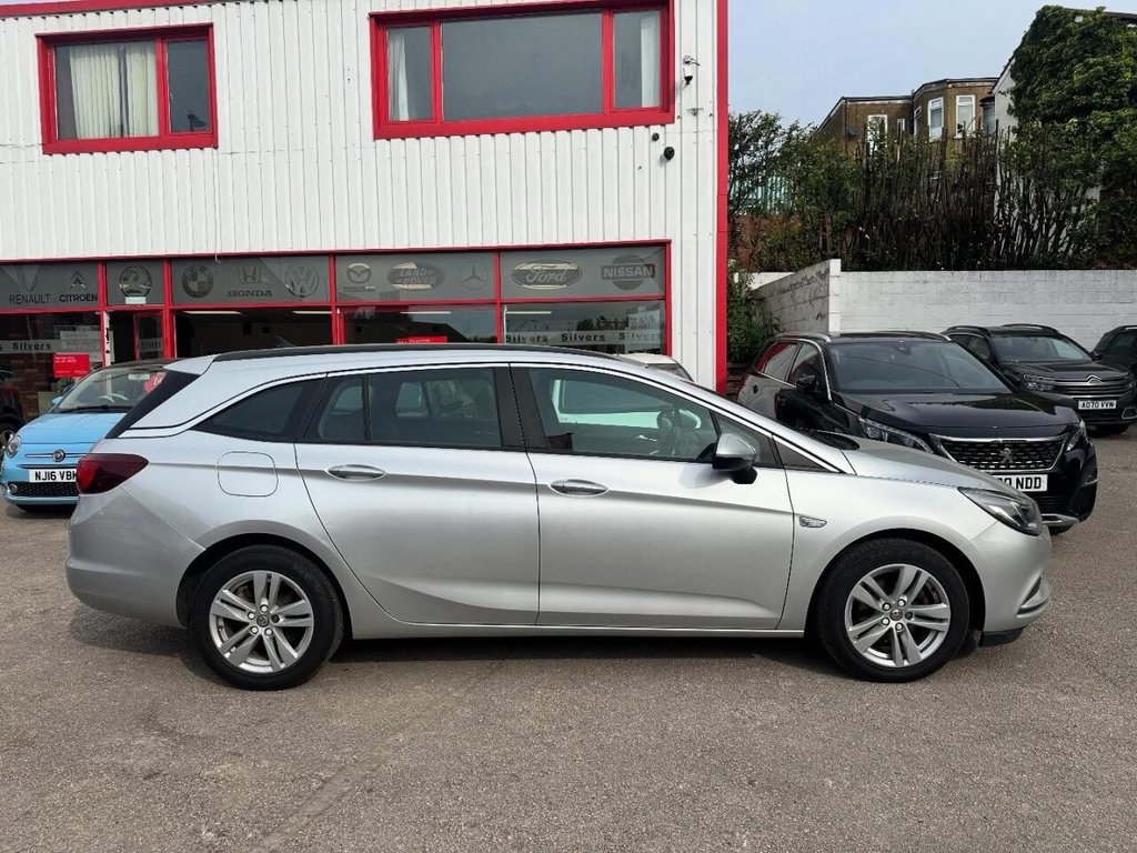 Used Vauxhall Astra 2017 for sale - 76486525: Photo 3